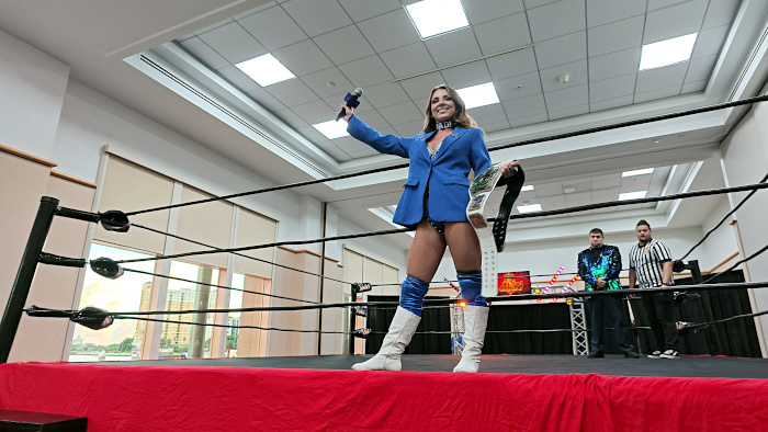 Madisyn Maxxwell ALW Tampa Bay Comic Convention Match Entrance