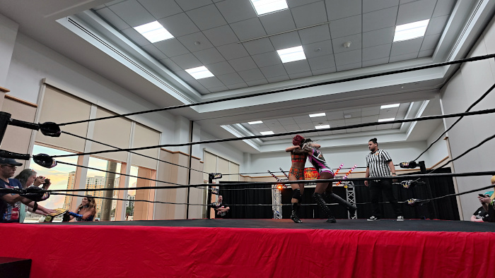 Madisyn Maxxwell ALW 2026 Tampa Bay Comic Convention Ring Exit Title Grab